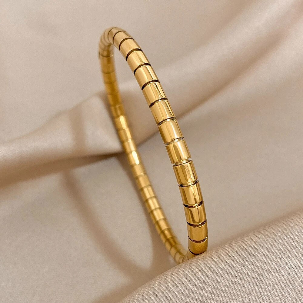 Elegance Bangle 18k