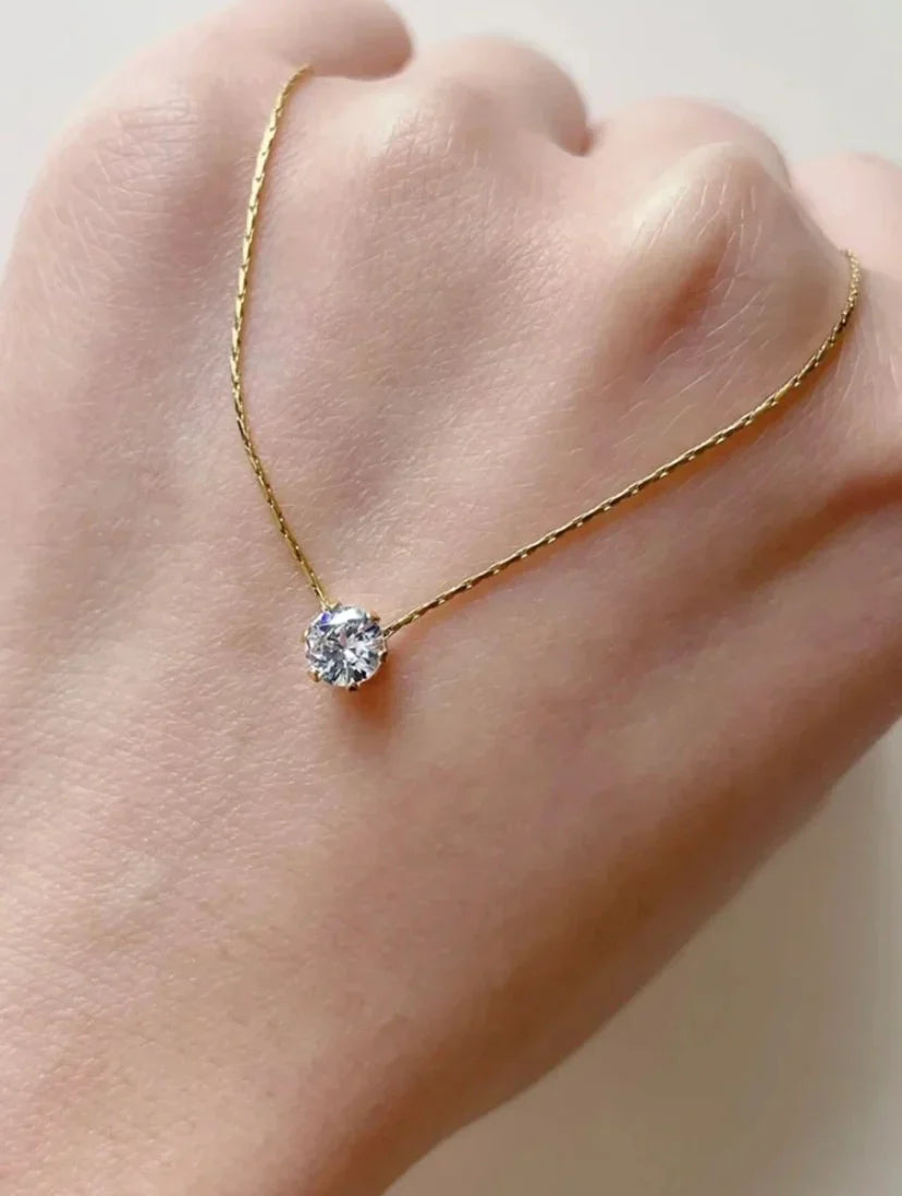 One Diamond Necklace 18k