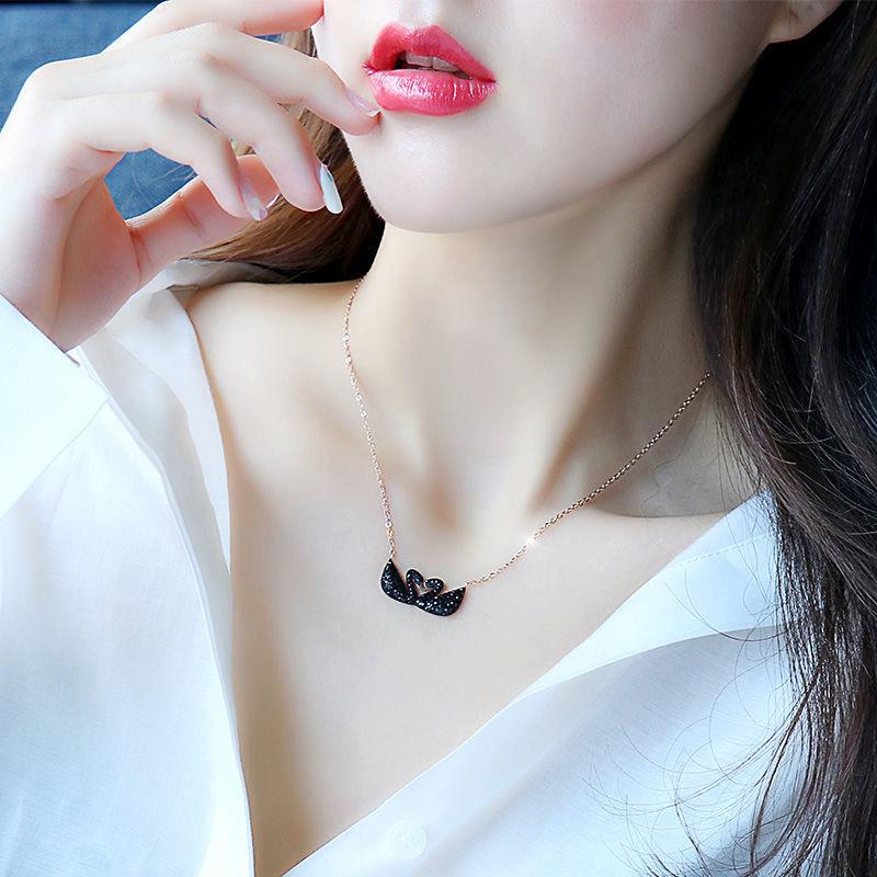 Double Swan Necklace